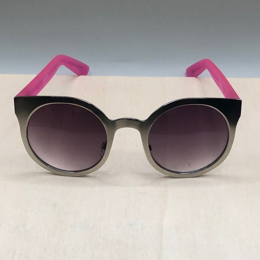 Quay Limited Edition Nakita Sunglasses